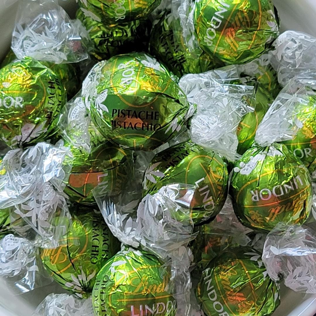 Pistachio Milk Chocolate Truffles Delicious Lindt Holiday Gift