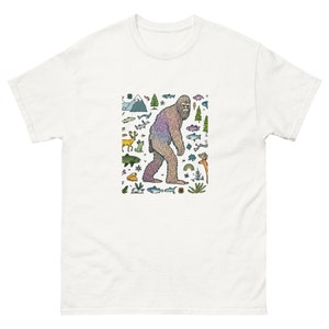 Sasquatch T-Shirt – Funny Gift for Nature Lovers & Hikers | Soft, Comfy Tee with Bigfoot Vibes for Campers, Explorers and Cryptid Fans