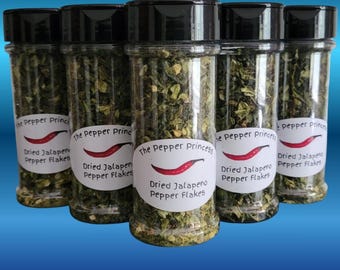 Dried Jalapeño Flakes – Bold & Zesty