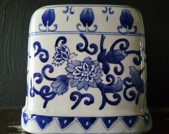 Vintage Lillian Vernon Blue & White Floral Chinoiserie Tissue Box Cover Ceramic
