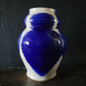 Petit vase de fleurs bleu et blanc en poterie d'art, vase en poterie bleu et blanc