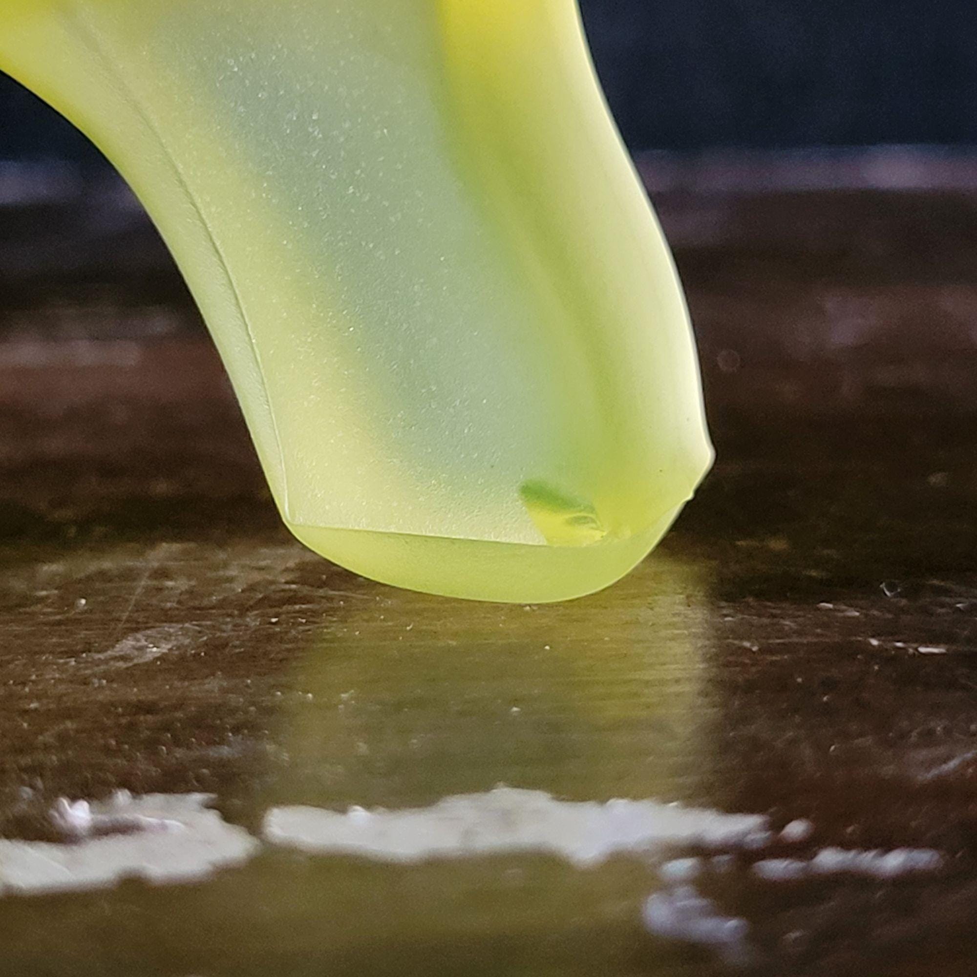 ヴィンテージ L.E. スミス サテンガラス ギリシャキーフラワー カエル