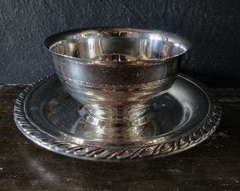 Cuenco vintage plateado Wm A Rogers con base adjunta, astillas y salsa