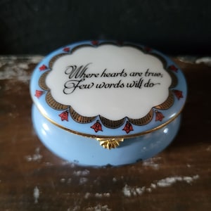 Estee Lauder White Linen &quot;When Hearts Are True Few Words Will Do&quot; Trinket Box