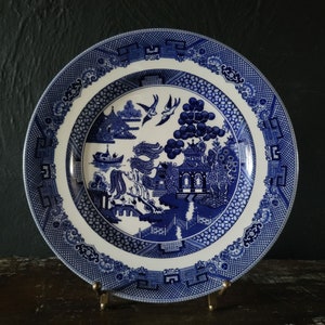 Johnson Brothers Blue Willow Salad Plate, Grandmillennial Chinoiserie