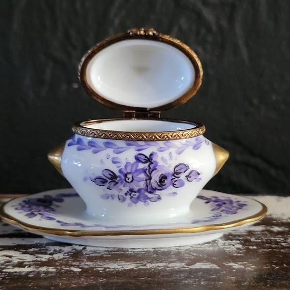 Vintage Limoges France Peint Main Porcelain Tureen Shape Box With