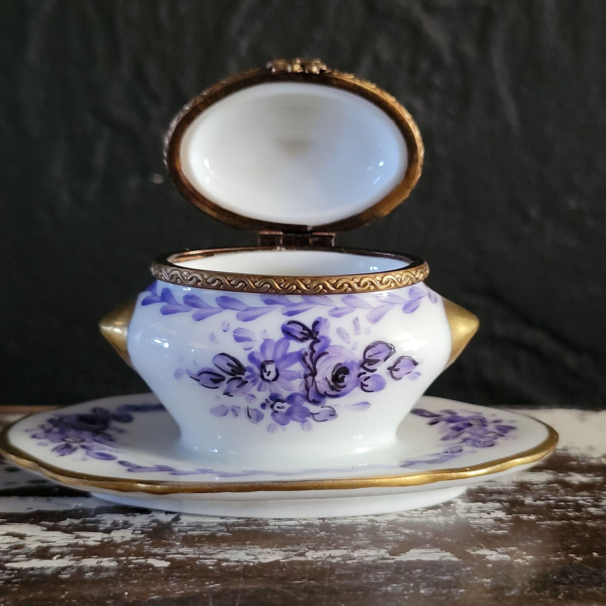 Vintage Limoges France Peint Main Porcelain Tureen Shape Box With