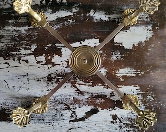 Vintage Brass Expandable Trivet Ornate Shell Design Dish Or Plant Pot Holder