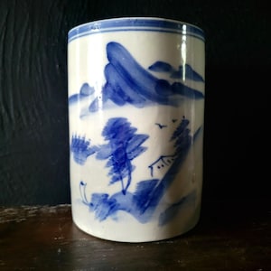 Large Vtg Chinese Brush Pot, Blue and White Chinoiserie Utensil Holder 5.5"