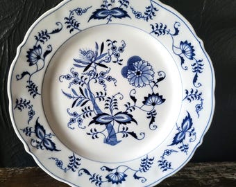 Vtg Blue Danube Blue Onion Porcelain Dinner Plate 10.375" Scalloped Edge