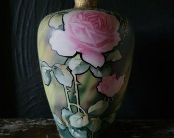 Antieke Nippon Moriage art-nouveauvaas met rozen, circa 1891 *Reparatie