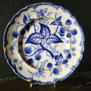 Antique William Ridgway Flow Blue &quot;Berry&quot; Plate 9.25&quot; Victorian English