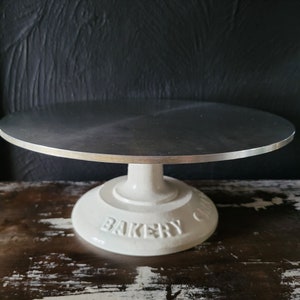 Vintage BAKERY CRAFTS Revolving Turntable Cake Decorating Stand