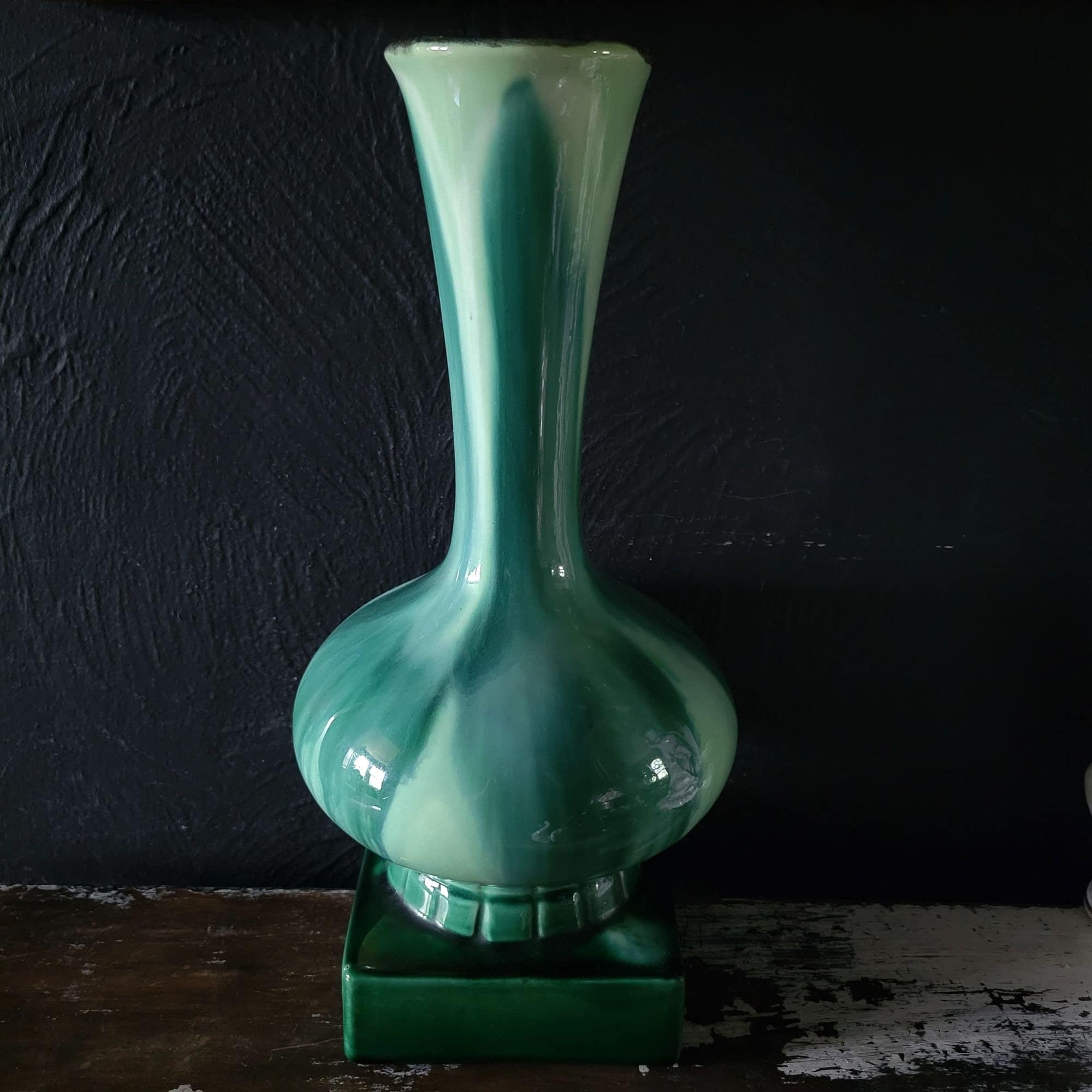 Vtg Moderamics 2156 USA Art Pottery Green Vase Square Base