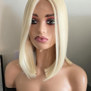 Peruca sintética frontal de renda loira Bob de 12 polegadas. Peruca sintética loira Bob com parte em T