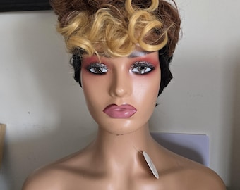 Korte pixie-pruik, blondbruin synthetisch haar