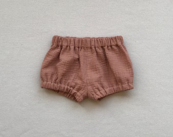 Baby muslin bloomers Baby girl shorts Baby boy summer shorts Baby diaper cover Neutral gender bloomers Baby girl bloomers Baby bubble shorts