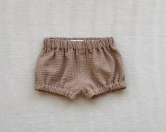 Baby muslin bloomers Baby boy shorts Baby girl summer shorts Baby diaper cover Neutral gender bloomers Baby girl bloomers Baby bubble shorts