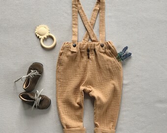 Boho style pants with straps Toddler muslin pants Baby boy trousers Baby boy pants Organic cotton clothes Baby phoyo shoot Suspender pants