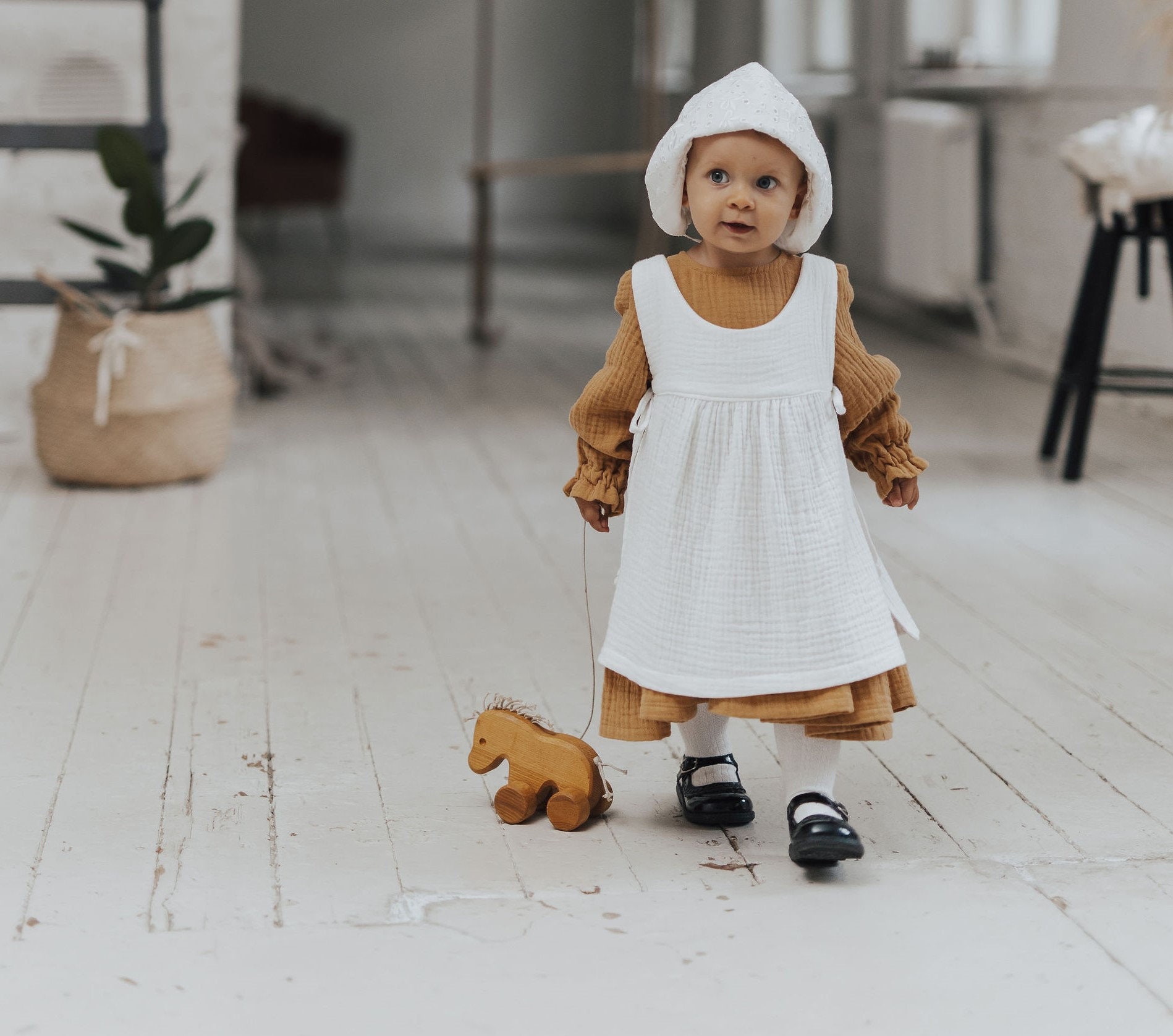 Newborn pinafore cheap dresses