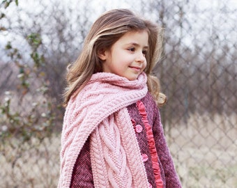 Patrón de tejido en PDF / Bufanda de corazones – Cables de corazón, chal para niños y bebés