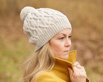 Patrón de tejido en PDF / Gorro trenzado Carol: gorro de lana peinada, tejido a mano