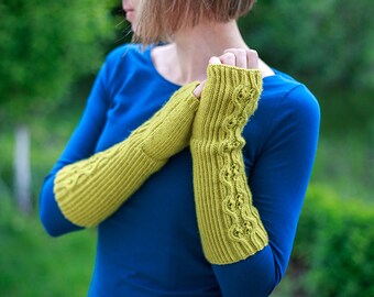 Patrón de tejido en PDF / Guantes sin dedos Alice – DK Yarn, Lace Cables