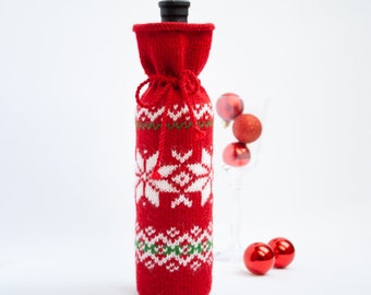 KNITTING PATTERN Christmas Wine Bottle Cozy, Christmas Gift, Holiday Decoration, Wrap, Snowflakes, Knit Bottle Sweater, Housewarming Gift