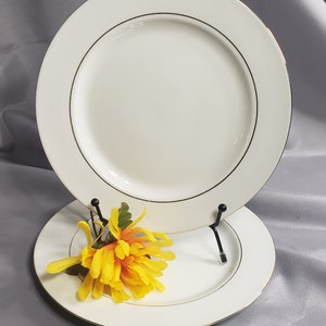 Signatures - &quot;Golden Traditions&quot; (1/8 Gold Trim) - Set of 6 Salad Plates 8 1/4&quot;