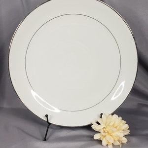 Mikasa - &quot;Citation&quot; -#5428 Individual Round Serving Platter 12&quot;