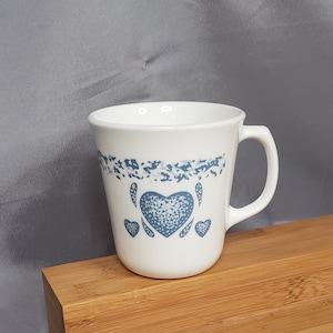 Corelle - &quot;Blue Hearts&quot; - Set of 4 Coffee/Tea Mugs 4 1/2&quot;