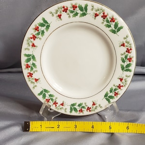 Gibson -&quot;Holly&quot; - Set of 5 -Saucer 6&quot;