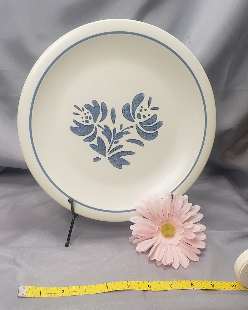 Pfaltzgraff USA Yorktown Dinner Plates - Thumbnail 2