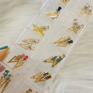24 stuks driehoeken kristallen nagelbedels 3D