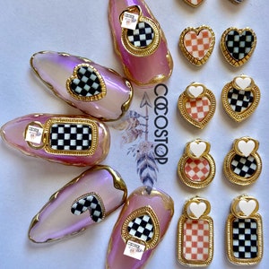 Joyas para uñas con forma de corazón de ajedrez dorado, adornos para uñas en 3D, decoración de uñas, manualidades DIY