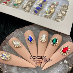 30 pieces luxury retro gemstone teardrop kite nail jewelry 3D nail charms nail art