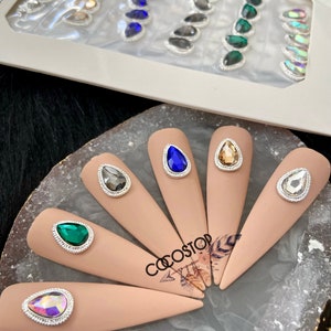 30 stuks druppelvormige nagelsieraden 3D nagelbedels nail art