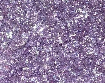 Edible Glitter in LILAC PURPLE for Cake Decoration, Desserts, Chocolate Covered Strawberries, Drinks, Food Grade High Shine Dust, Shimmer