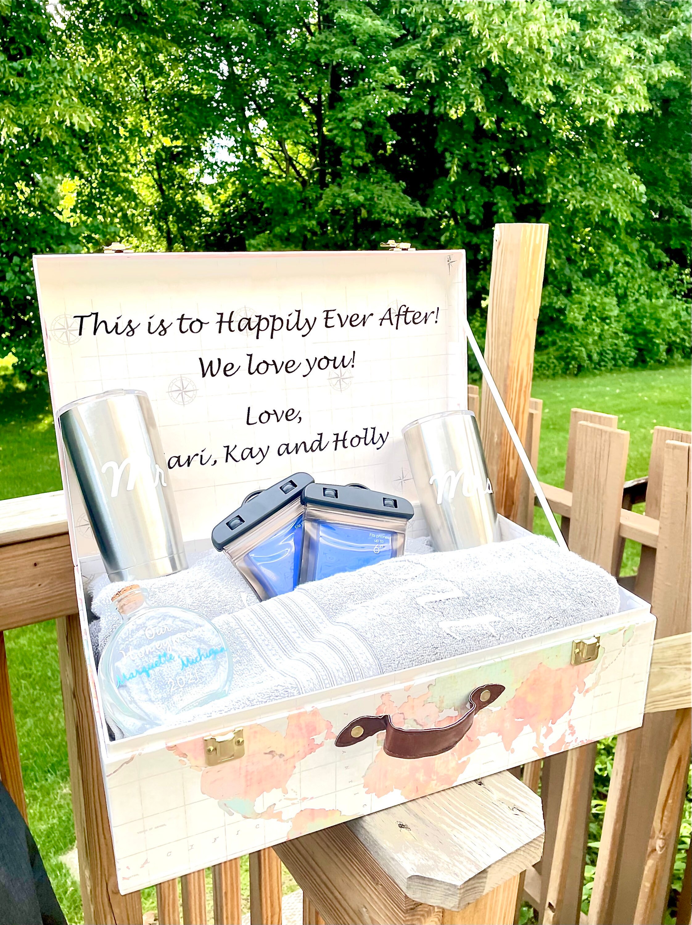 Honeymoon gift / vacation / gifts / couple / wedding / basket Etsy