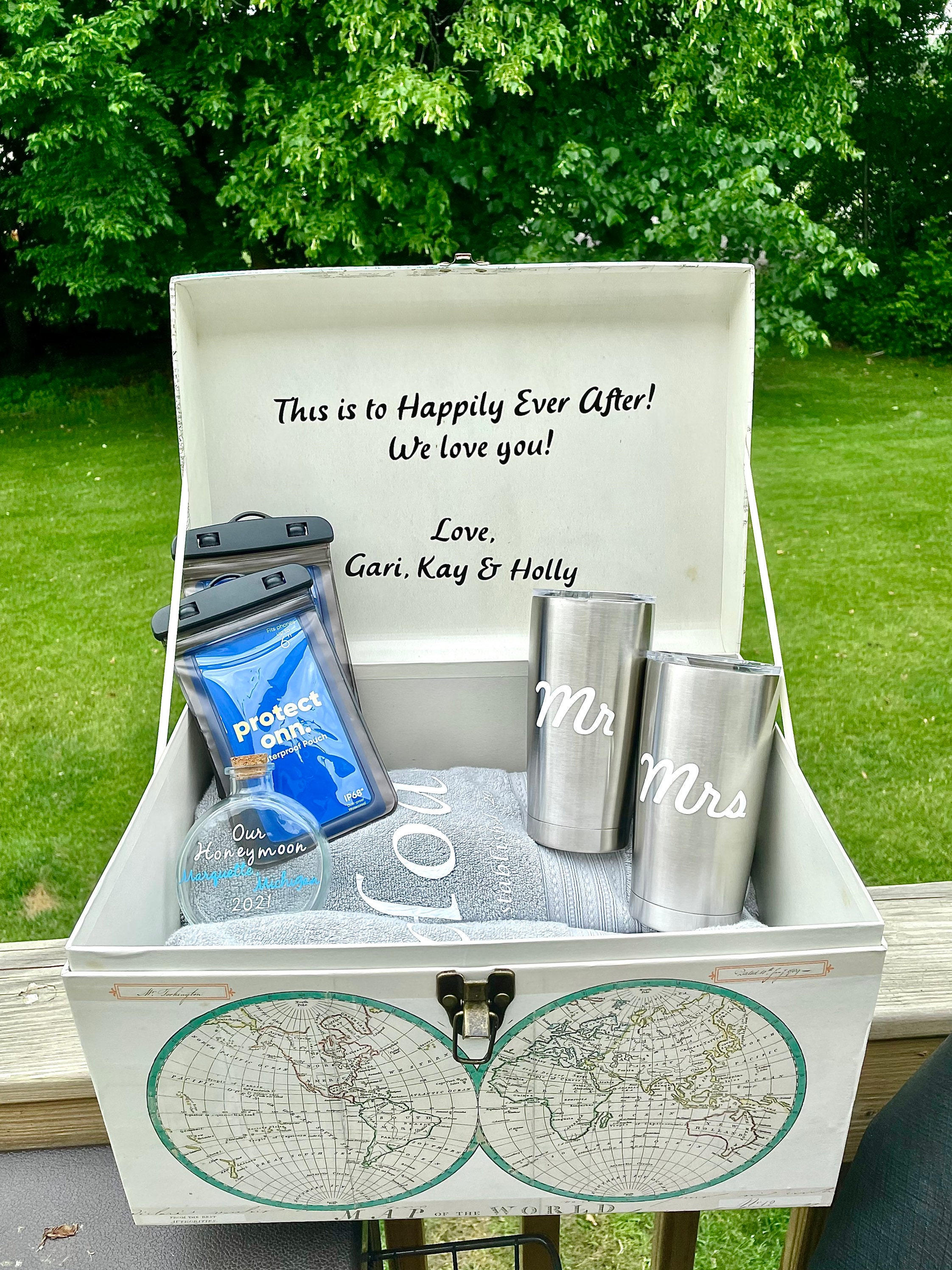 Honeymoon gift / vacation / gifts / couple / wedding / basket Etsy