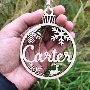 Personalisierte Weihnachtsschmuck, Benutzerdefinierte Weihnachtsbaum Dekor, Holz Weihnachtsdekor, Laser Cut Namen, Weihnachtskugel, Geschenkanhänger, Ihr Logo Bild 7