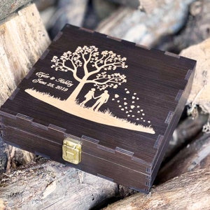 Wood memory box, Personalized Engraved Gift Box, Rustic Wooden Keepsake Box, Birthday Keepsake Memory Box, Wedding memory chest, custom