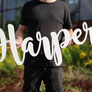 Placa de nome para berçário Nome personalizado 12" a 40" de largura Letras de madeira para escritório Nome do berçário Chá de bebê Menina personalizada Menino Placa sobre berço