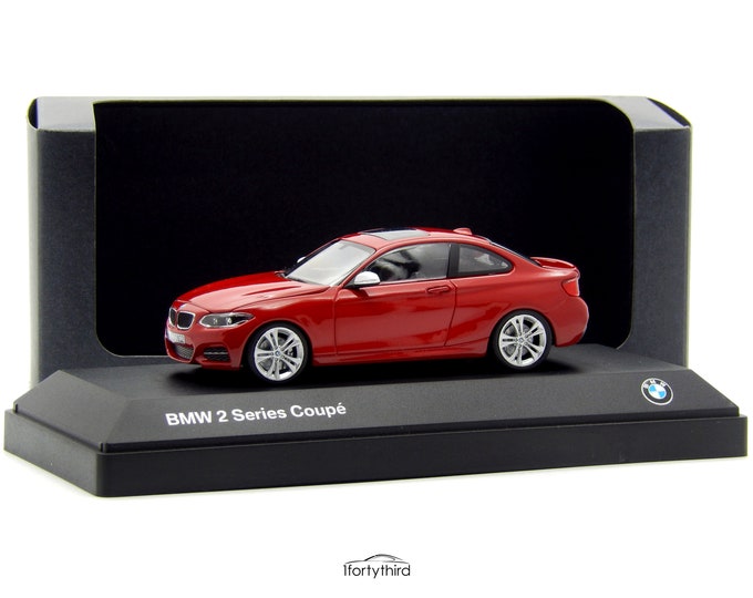 1:43 BMW M235i M240i Coupe F22 2 Series 2014 Melbourne Red Minichamps ...