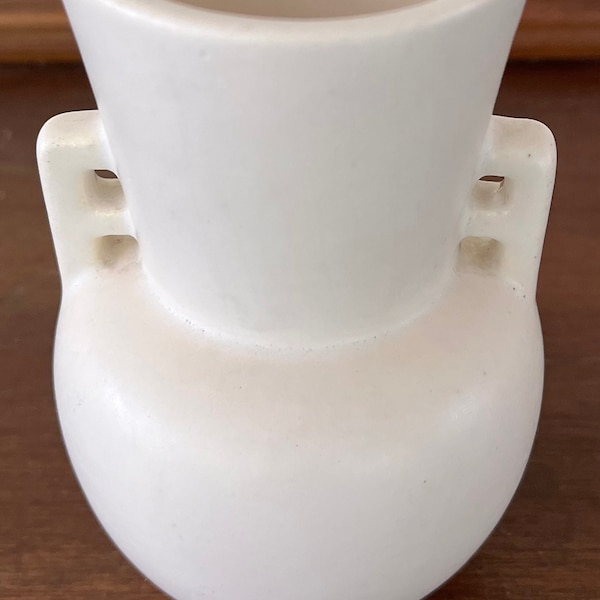 vintage small matte ivory vase art deco minimal