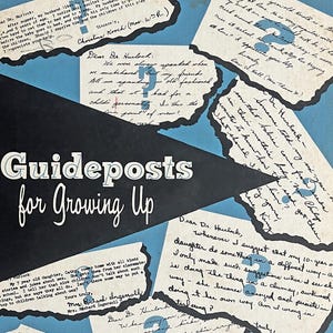 Peut inclure: Un livre vintage intitulé "Guideposts for Growing Up" avec une couverture bleu clair. La couverture présente le titre en blanc, un triangle noir et plusieurs notes manuscrites. Le livre est de Child Horizons.