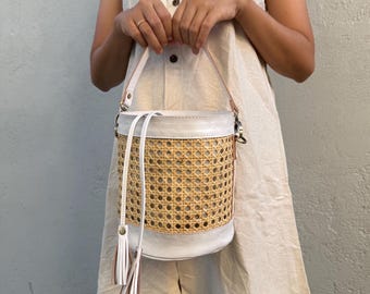 Weiß Leder Beuteltasche: Rattan Frauen Sling Bag