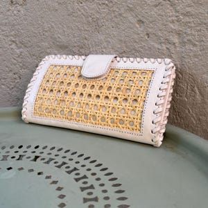 Kompakte Frauen Brieftasche Leder und Rattan Handgewebte weiße Geldbörse Geschenk für Sie