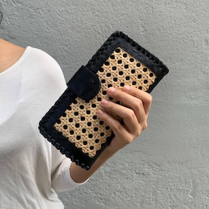 Cartera hecha a mano, hermoso diseño, delgada, elegante y funcional, para mujer.