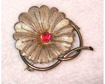 Vintage Gold-Tone Floral Brooch With Pink Rhinestone Center
